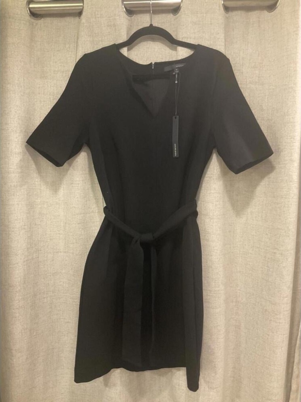 NEW WITH TAG! HARVE BERNARD SIZE MEDIUM M BLACK V NECK DRESS TIE BELT LOT5918